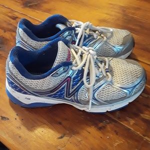 New Balance women's 7.5